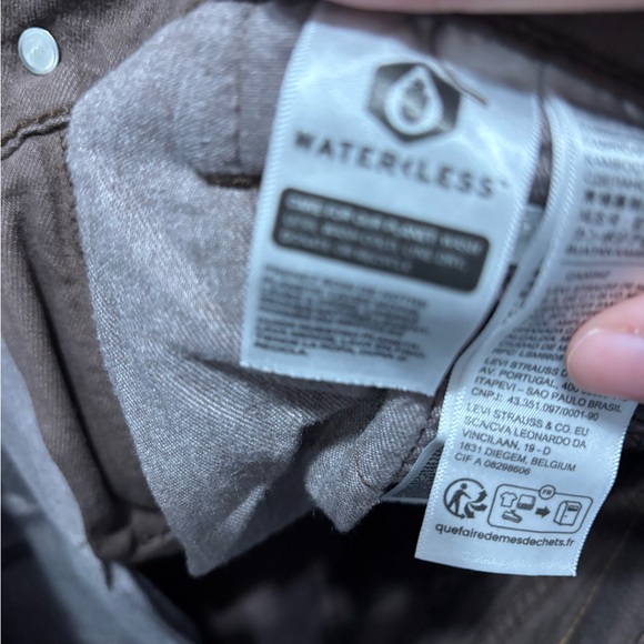 2/25$ Levi's Chocolate Brown 511 Jeans - Picture 3 of 3